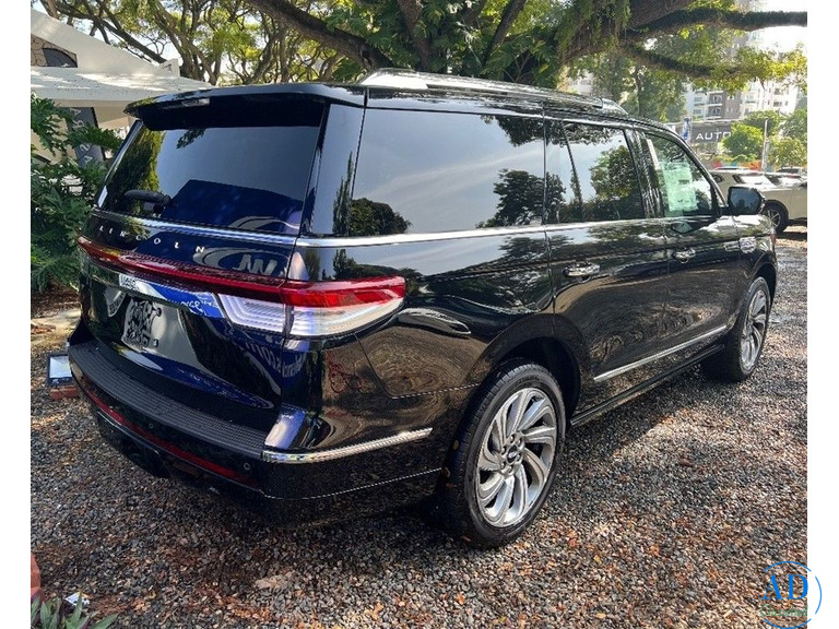Lincoln Navigator Reserve, la jeepeta que define tu personalidad!!