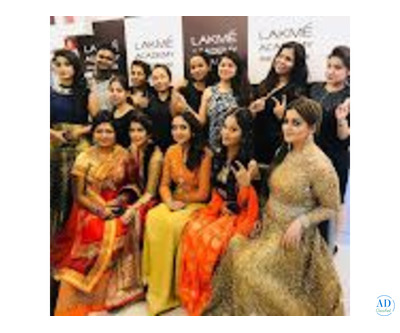 best Makeup Training Institute in South Campus Delhi