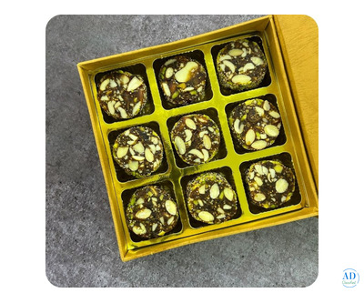 Sweeten Raksha Bandhan with OMSWEETS’ Handcrafted Mithai & Snacks!