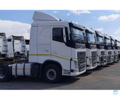 34 ton side tipper /tautliners/ flat deck trucks and trailers for hire.0661778902/ 0411100383