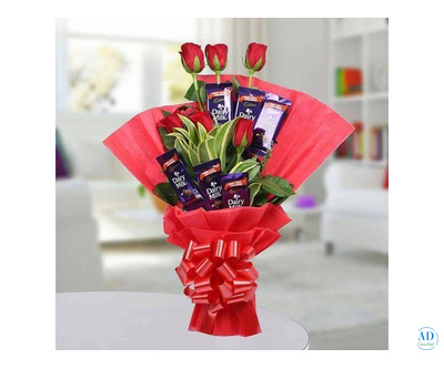 Send Romantic Flower Bouquet Online with Midnight Delivery