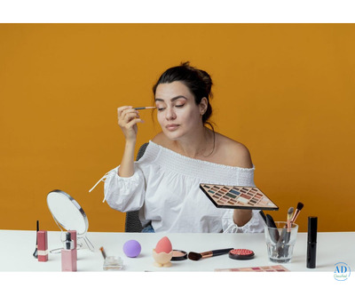 Best Self Makeup Courses in Delhi