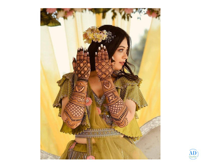Celebrate Your Special Day with the Perfect Mehndi Artist