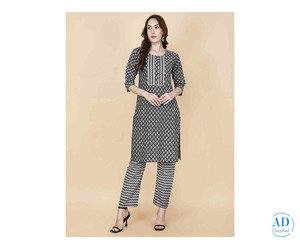 Elegant 3 Piece Black Suit – Redefine Your Style