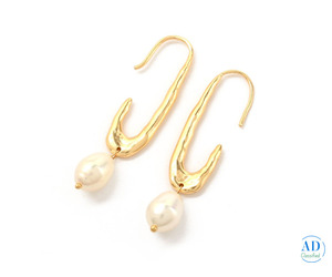 Pearl Earrings