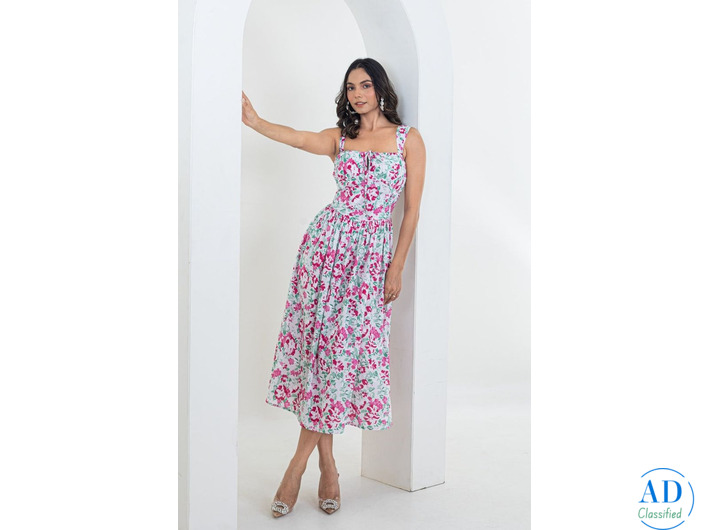 Looking for the perfect beach outfit? Shop now at Anasi