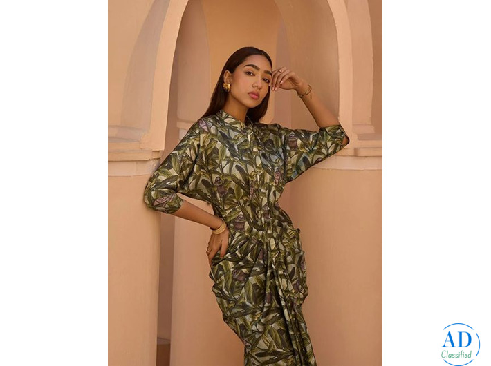 Pleated Long Dress Ideas for a Graceful Christmas Celebration