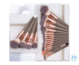Master Your Glow with the Perfect Makeup Brush
