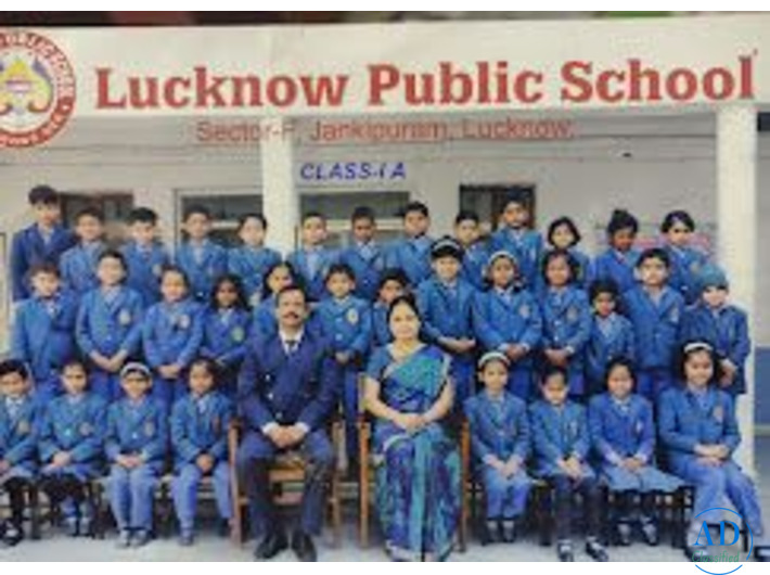 Schools with swimming pool