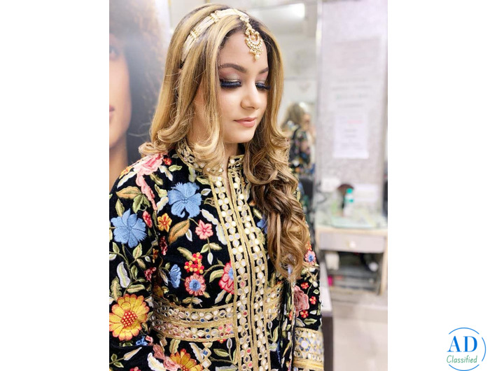 Salon and Parlor Services Offered by Suman's Beauty Hut Janakpuri