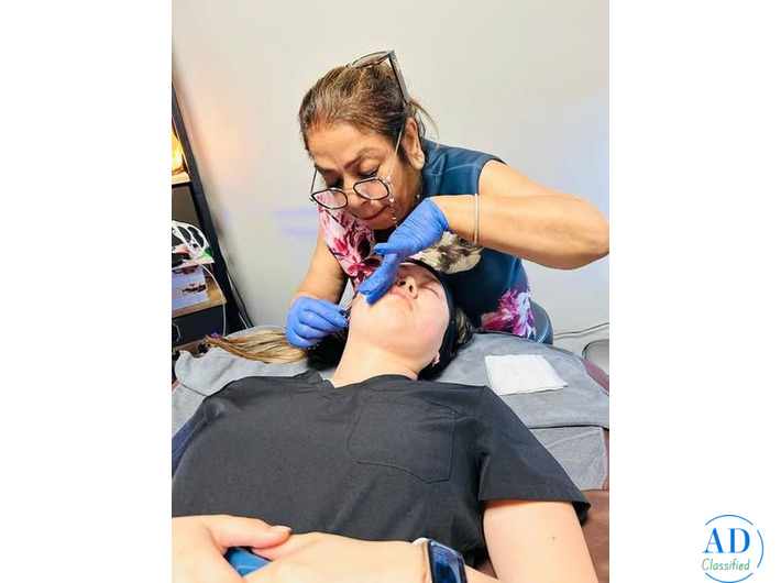 Salon and Parlor Services Offered by Suman's Beauty Hut Janakpuri