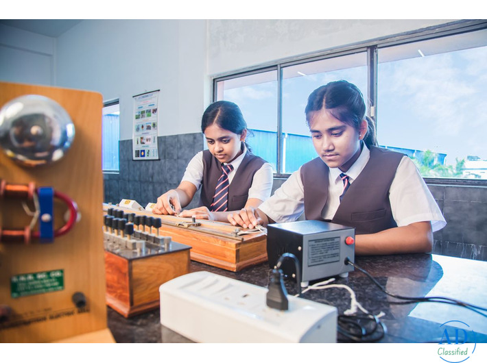 English Medium School Admission Open Near Me – SIS Maheshtala