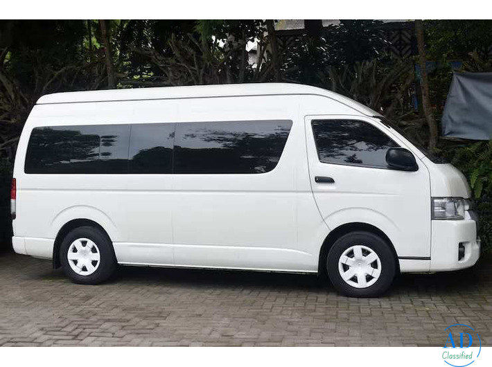 Experience Comfort & Convenience with Mini Bus on Rent in Mumbai