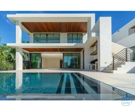 Luxury Villas in Noida for Sale – Prime Location &amp; Modern Living