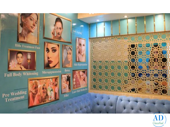 Hydrafacial Near Balewadi Starting at Rs. 2,499 — Reborn Skin & Hair Clinics, Baner