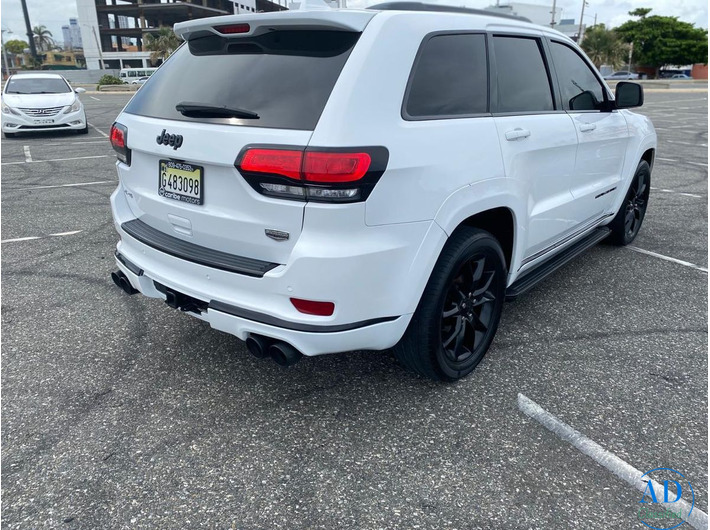 La Jeepeta De Mama, Rentala Ya!!