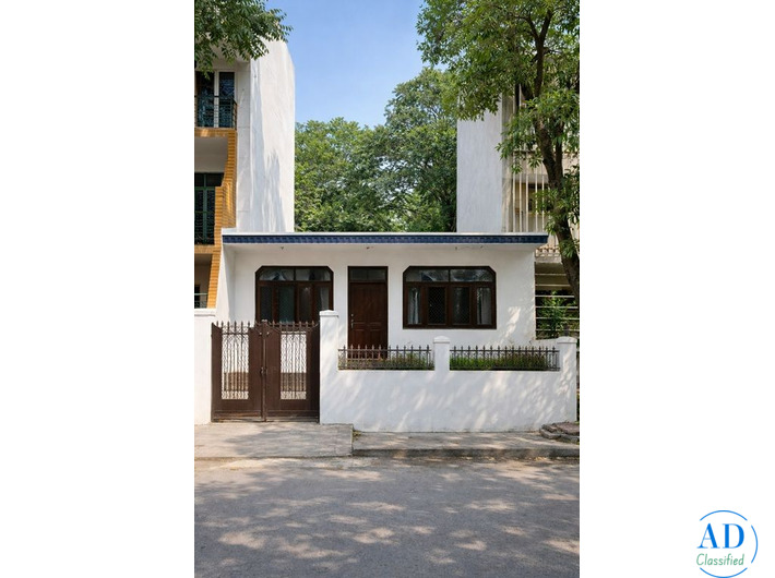 60 Sq. Mtr. Independent House in Sector P3, Greater Noida | Prime Green Belt Facing