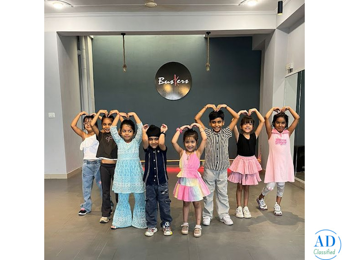 Bollywood Dance Institute In Tilak Nagar – Buskers Dance Institute