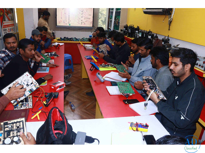 Multitech Institute | AC PCB Repairing Course in Delhi |