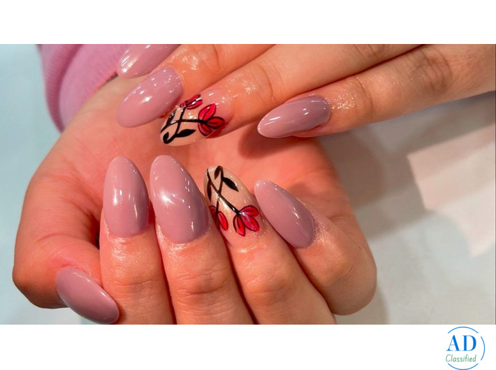 Best Nail Art Studio in Lajpat Nagar | Trendy Nail Designs Near You