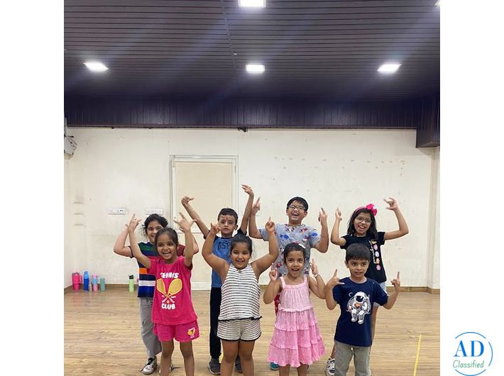 Buskers Dance Institute-Bollywood Dance Class In Tilak Nagar
