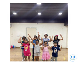 Buskers Dance Institute-Bollywood Dance Class In Tilak Nagar