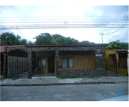 Charming Triplex for sale.  Parrita Puntarenas Costa Rica $69,444