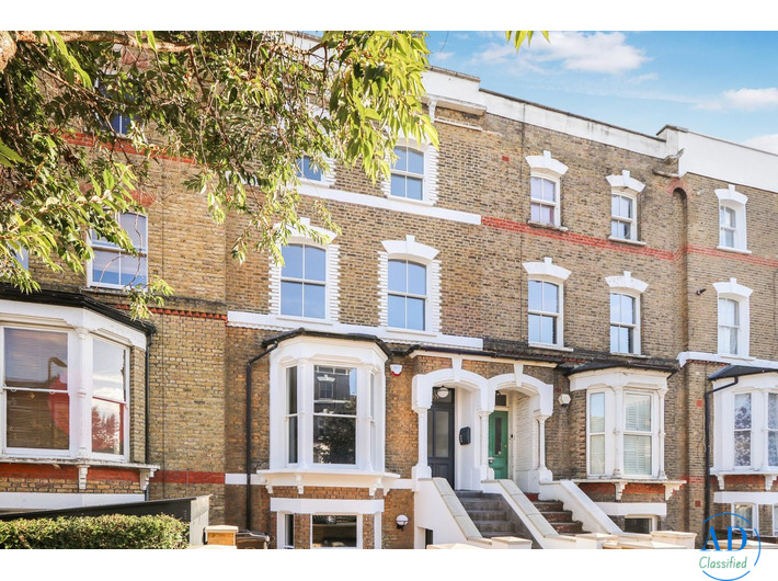 Sell Smarter in East London: Knight Bishop, Your Trusted Local Estate Agent