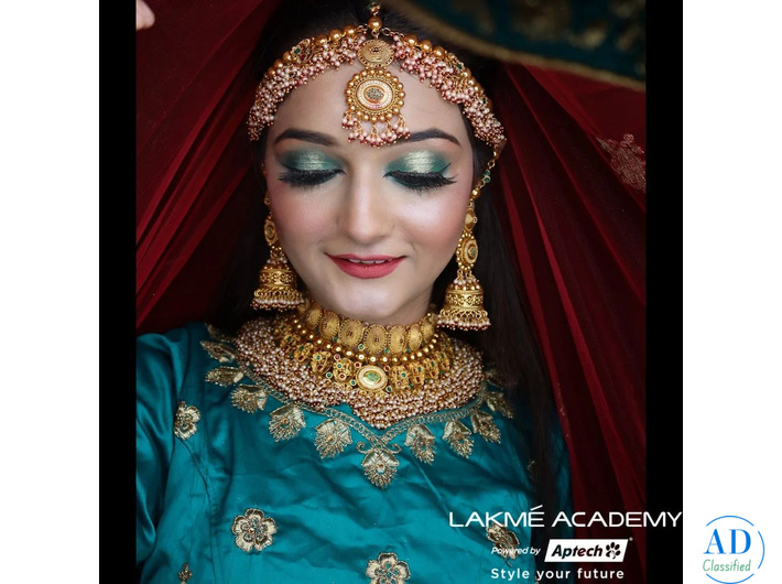 Lakmé Academy Powered By Aptech Ahmedabad:- Makeup Academy in Satellite Ahmedabad