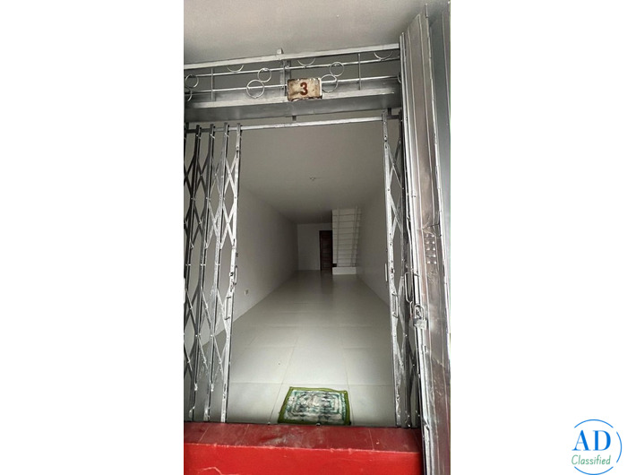 COMMERCIAL SPACE FOR RENT - STALL E