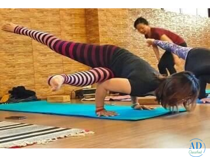 300 Hour Yoga Teacher Training: Build Confidence and Teaching Skills